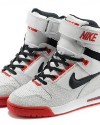 NIKE AIR REVOLUTION SKY HI
