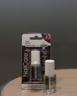 Быстросохнущий препарат для ногтей «TOP COAT»
