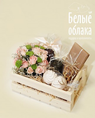 Ящик подарочный с цветами